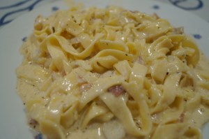 Spaguetti en salsa de quesos